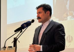 کردستان باید حق خود را از توسعه دریافت کند