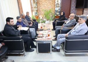 توسعه خدمات پستی و فروش آنلاین، نقش موثری در رونق بازار صنایع‌دستی کردستان دارد